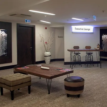 Hotel Ramada Plaza By Wyndham Izmir