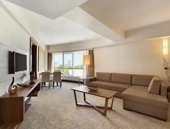 Ramada Plaza By Wyndham 4* İzmir