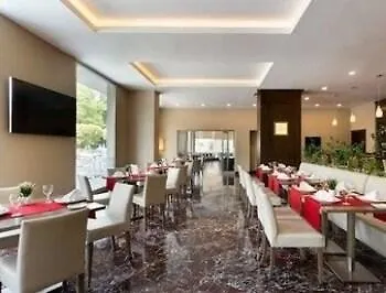 Ramada Plaza By Wyndham