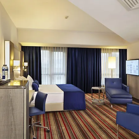 Hotel Ramada Plaza By Wyndham Izmir