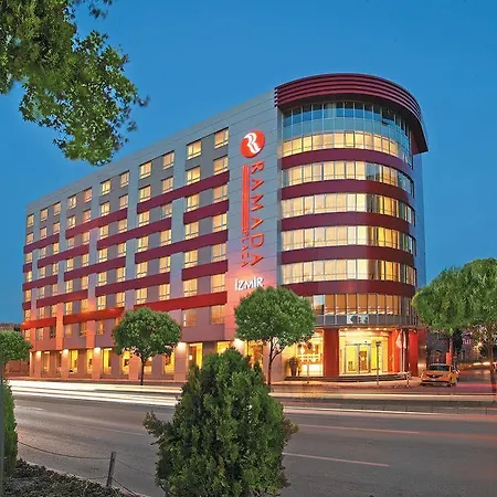 Ramada Plaza By Wyndham Szálloda 4*