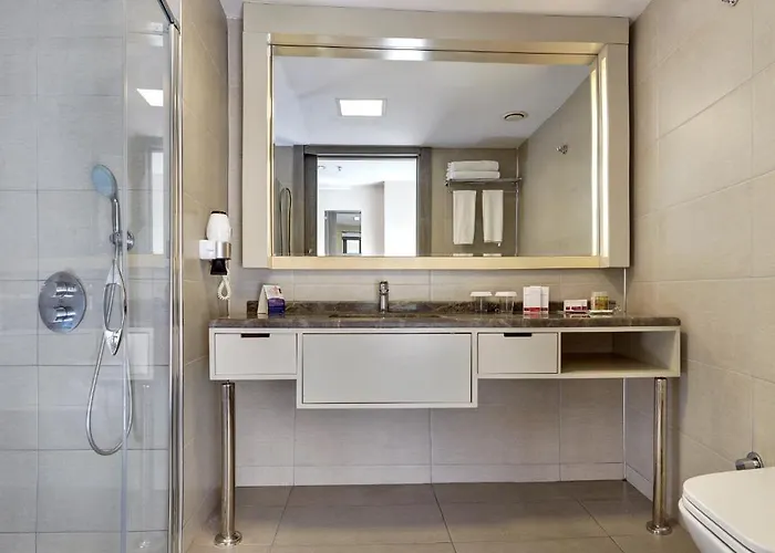 Hotell Ramada Plaza By Wyndham Izmir