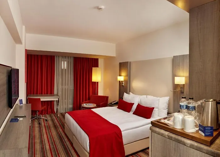 מלון Ramada Plaza By Wyndham איזמיר