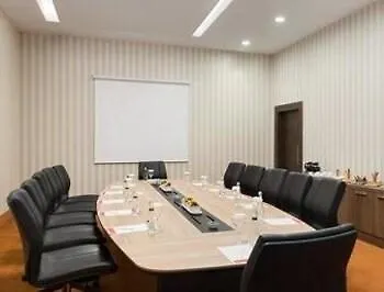מלון Ramada Plaza By Wyndham