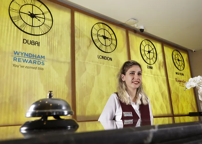 Ramada Plaza By Wyndham Otel 4*