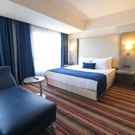 Hotel Ramada Plaza By Wyndham 4*