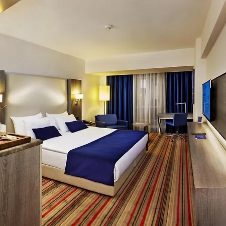 Ramada Plaza By Wyndham 4*