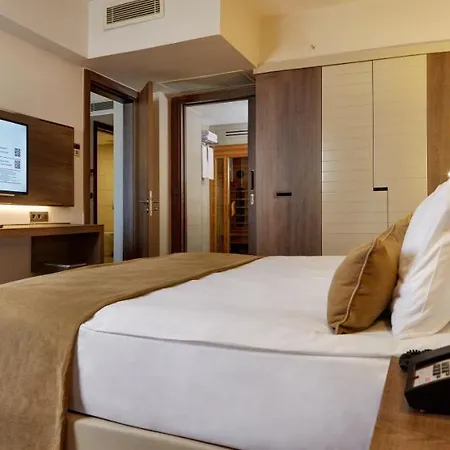Ramada Plaza By Wyndham 4* Izmir