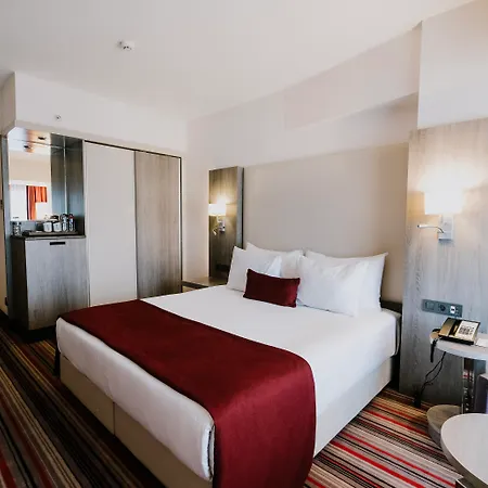 Hotel Ramada Plaza By Wyndham Izmir