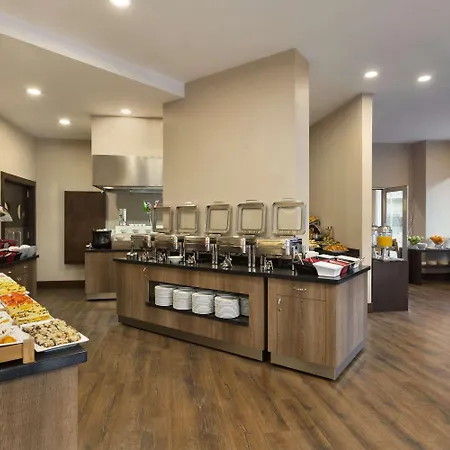 Hotel Ramada Plaza By Wyndham 4*