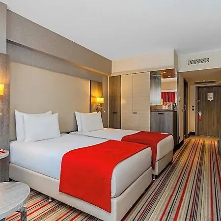 Ramada Plaza By Wyndham Hotel İzmir