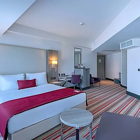 Ramada Plaza By Wyndham Hotel 4*