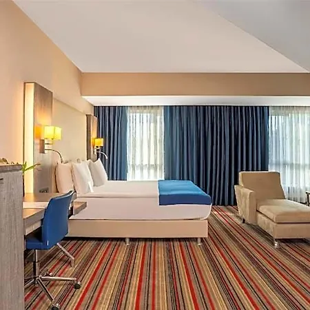 Ramada Plaza By Wyndham Szálloda 4*