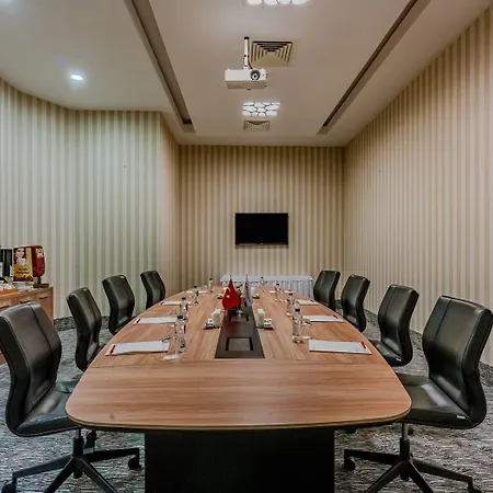 Ramada Plaza By Wyndham 호텔 4*