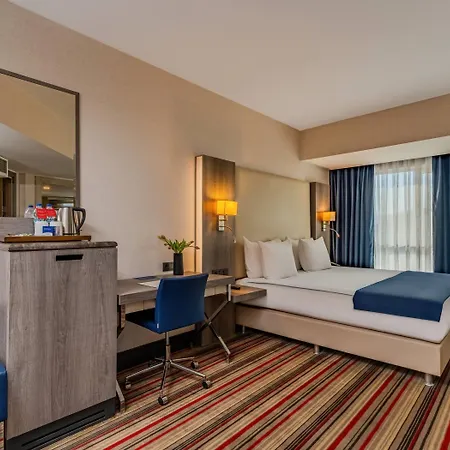 Ramada Plaza By Wyndham 4*
