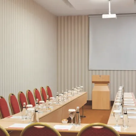 Hotel Ramada Plaza By Wyndham