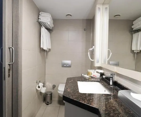 Ramada Plaza By Wyndham Esmirna