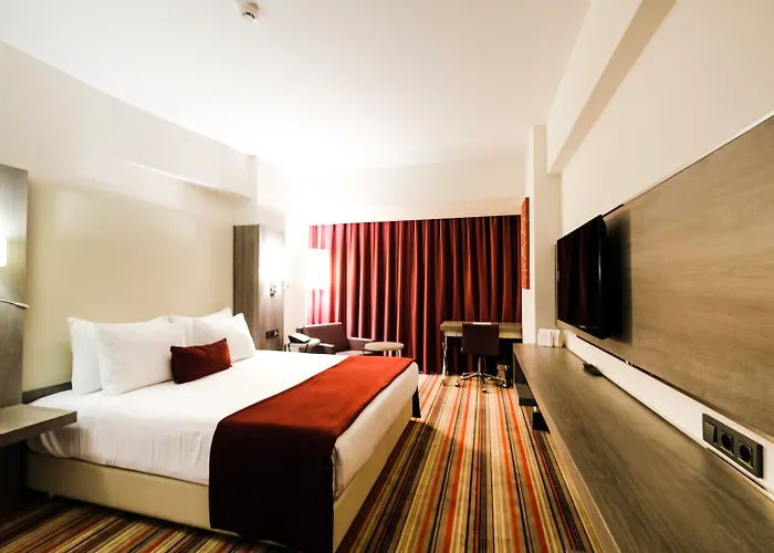 Hotel Ramada Plaza By Wyndham Esmirna