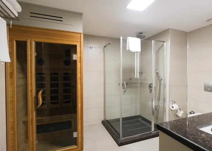 ホテル Ramada Plaza By Wyndham 4*