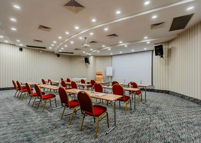 Ramada Plaza By Wyndham Hotel Esmirna