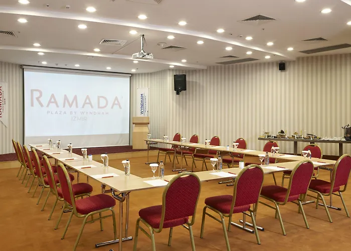 Ramada Plaza By Wyndham Esmirna