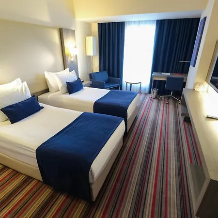 Ramada Plaza By Wyndham Hotel 4*