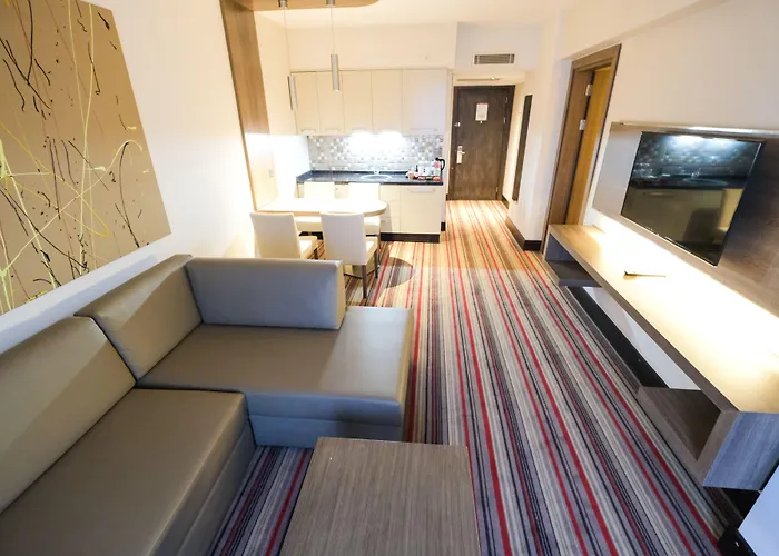 Ramada Plaza By Wyndham Otel 4*