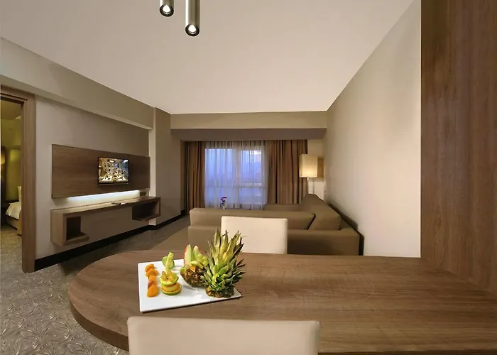 Ramada Plaza By Wyndham